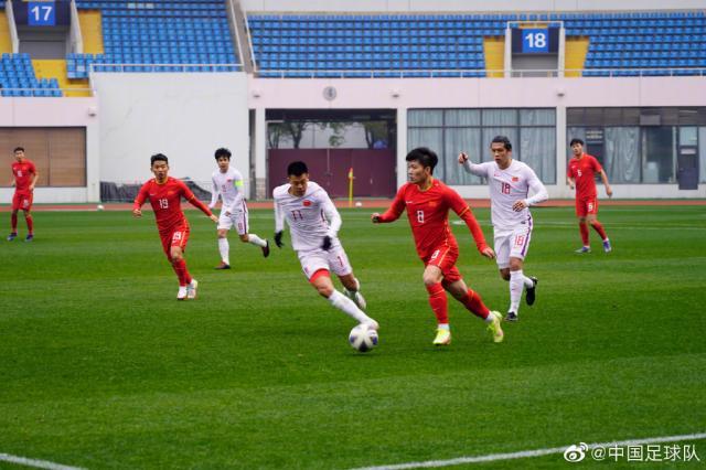 星空体育登录入口-国足内部选秀大战 李金羽陈洋战队1比1平分秋色