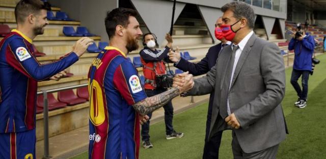 星空体育app下载-无奈没钱留梅西是真，但拉波尔塔也做出了选择